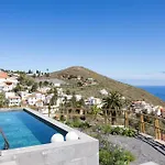 Muru House Anaga Nyaraló *