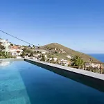 Muru House Anaga Nyaraló *